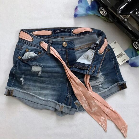 Vanilla Star NWT Mid Rise Distressed Jean Shorts Juniors/Women 0 - Picture 4 of 7